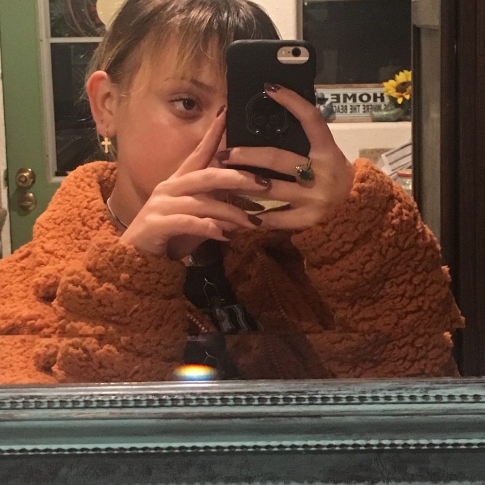 Meet your Posher!! 🖤🕷